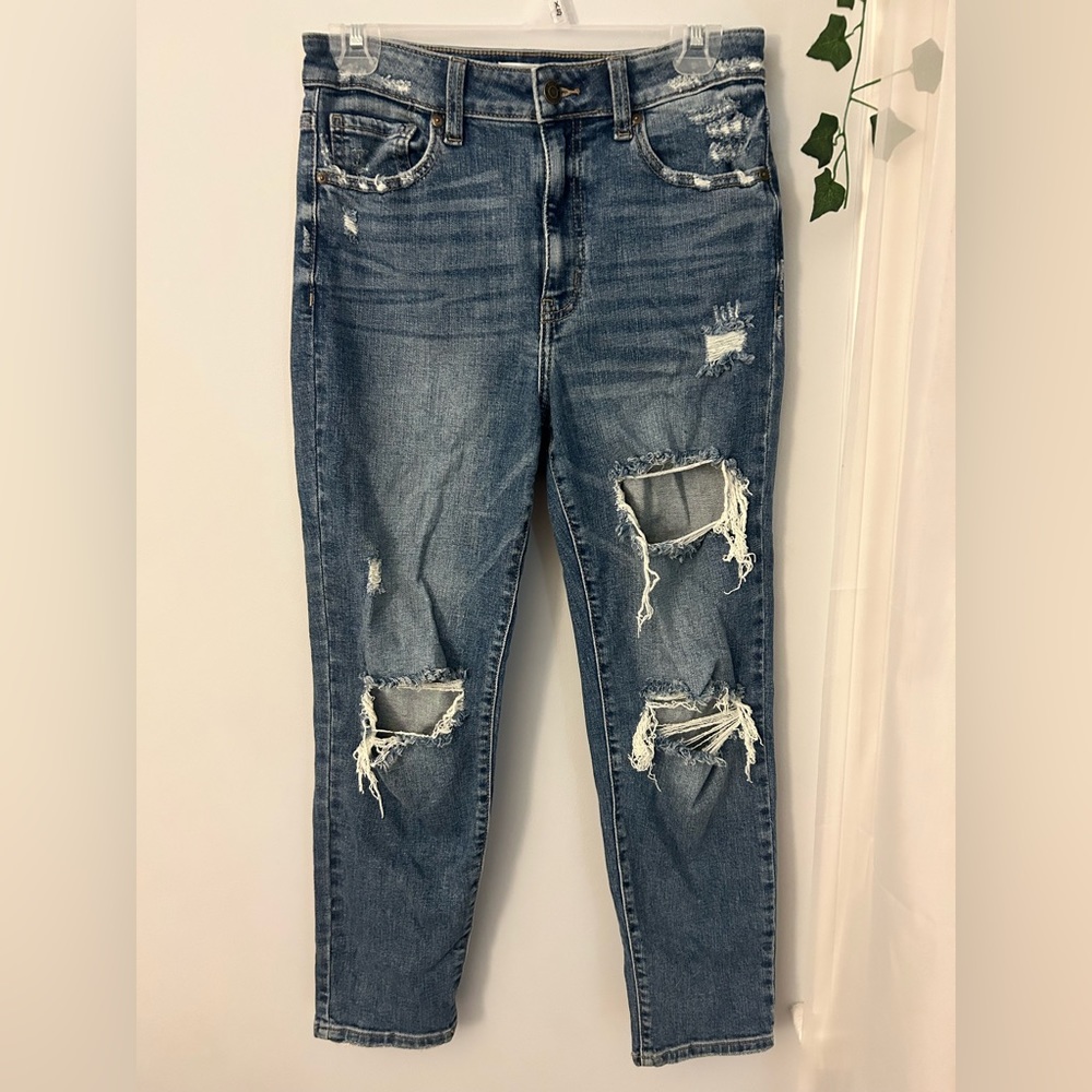 Size 4 Oasis distressed straight leg Jean